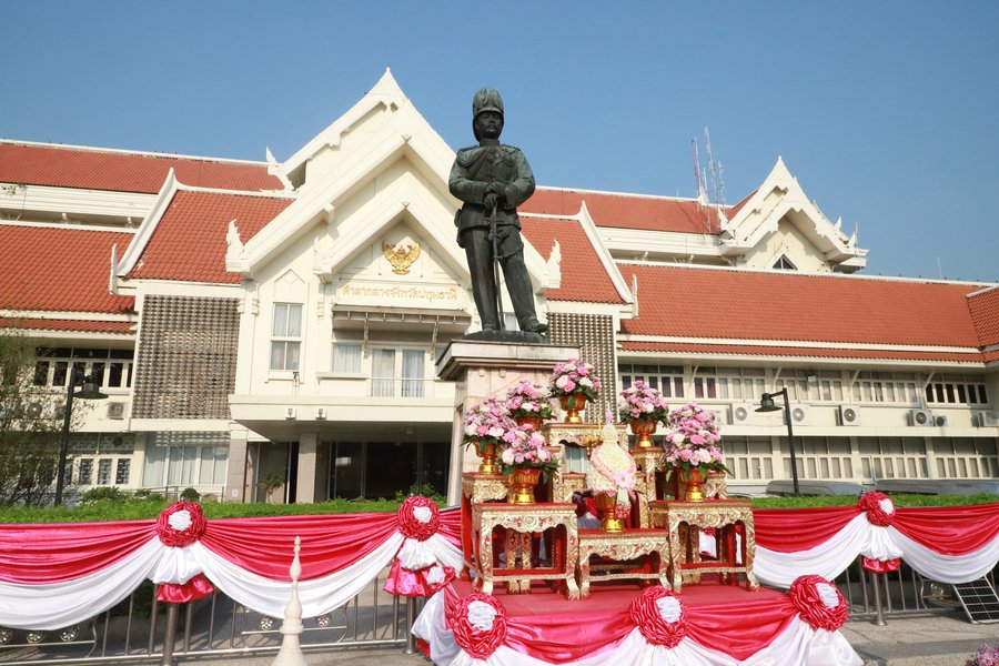 ภาพการประชุมของเจ้าหน้าที่รัฐ ซึ่งสะท้อนถึงการปฏิบัติงานภายใต้มาตรฐานทางจริยธรรม