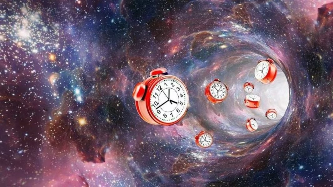 theoretical-possibility-time-travel-1k922oub