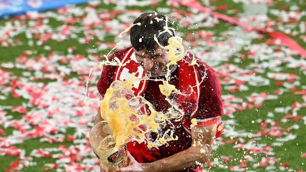 thomas-mueller-abschiedsspiel-witz-muenchen-e4e4bliv