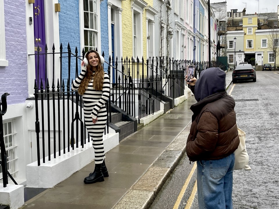 London influencer street scene