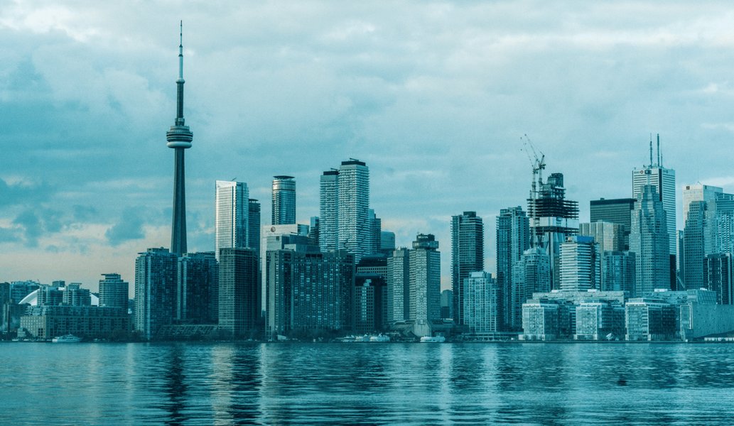 toronto-may-18-activities-dining-kmxeopsk