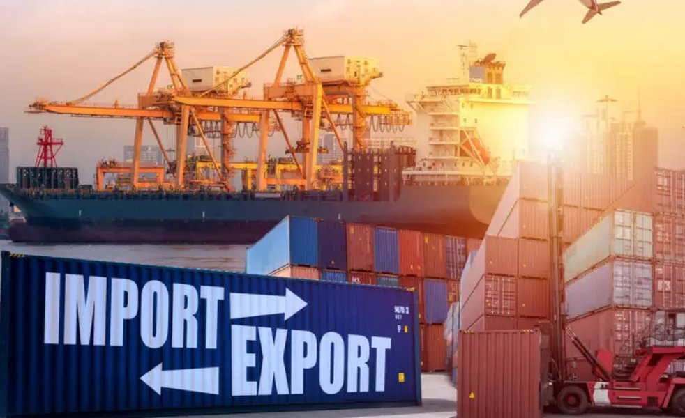 trade-terms-logistics-cost-60dxziag
