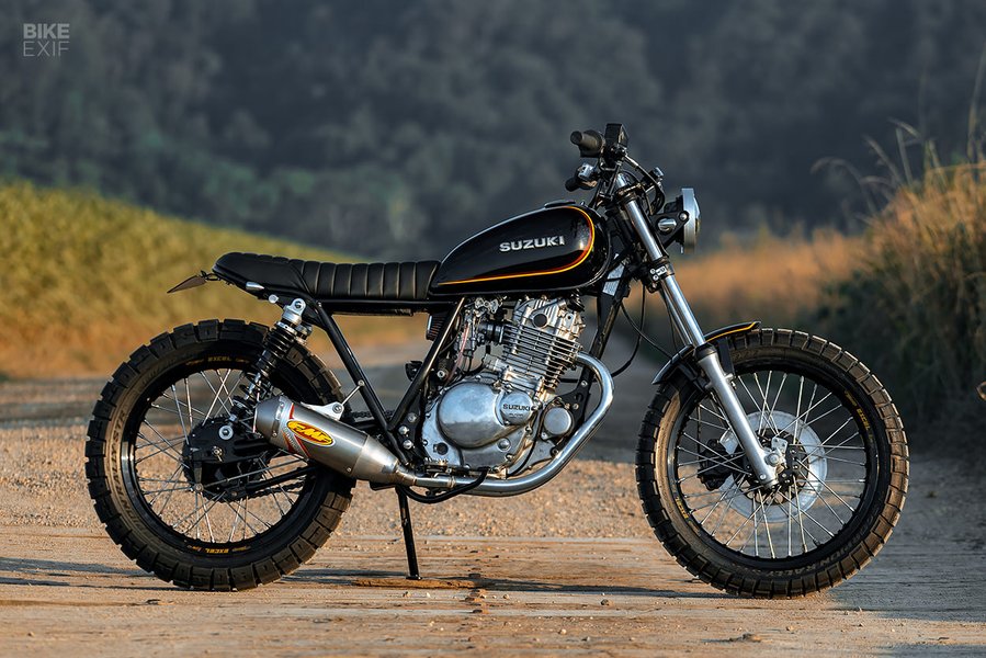 Suzuki GN250 Scrambler, estilo similar al Cafe Racer