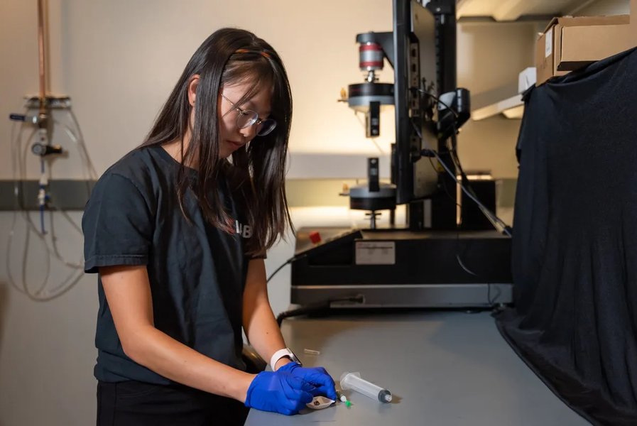 Biotechnology research in a laboratory setting