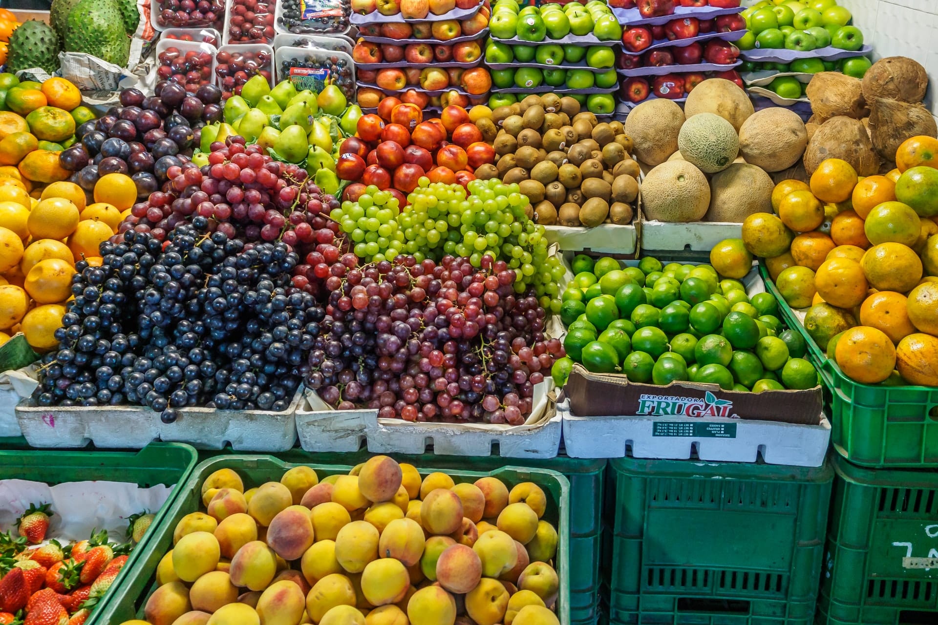 fruit market stand, fresh fruit produce, sustainable packaging