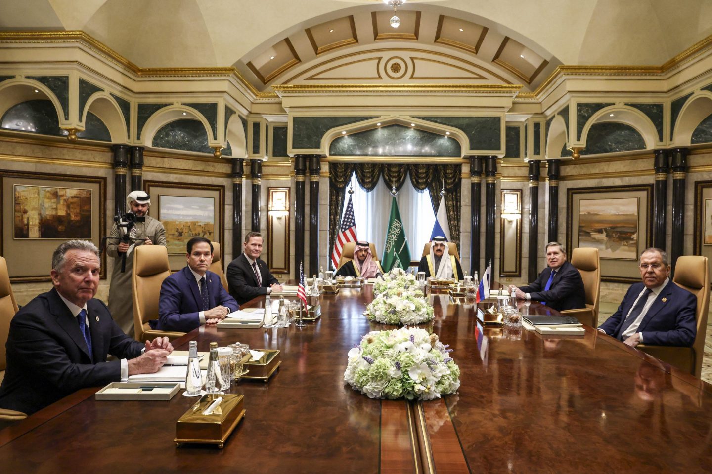 American government buildings and international meetings