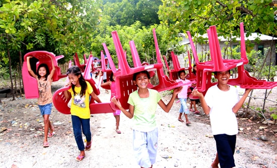 Philippine community workers environmental projects