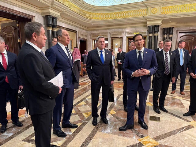 diplomatic meeting ru usa ukraine
