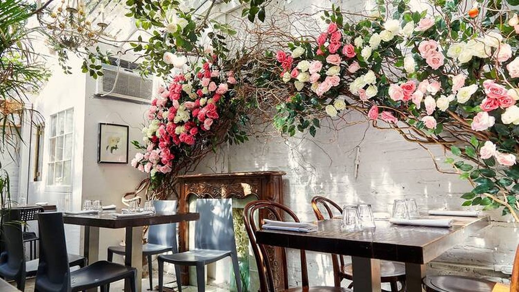 Outdoor dining garden space in NYC