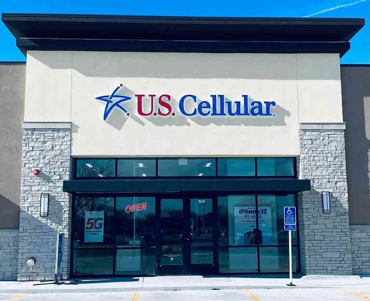 Exterior of a UScellular store