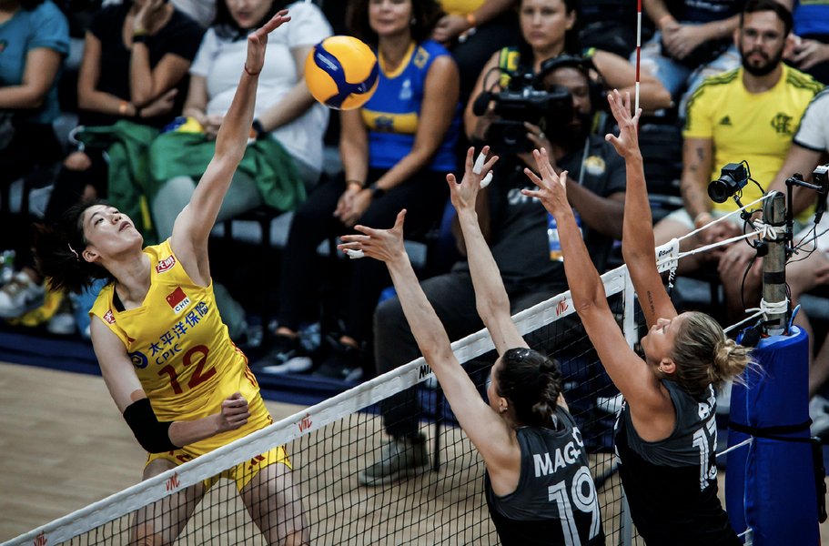 volleyball-main-attacker-flat-pull-tactic-mqpqp969