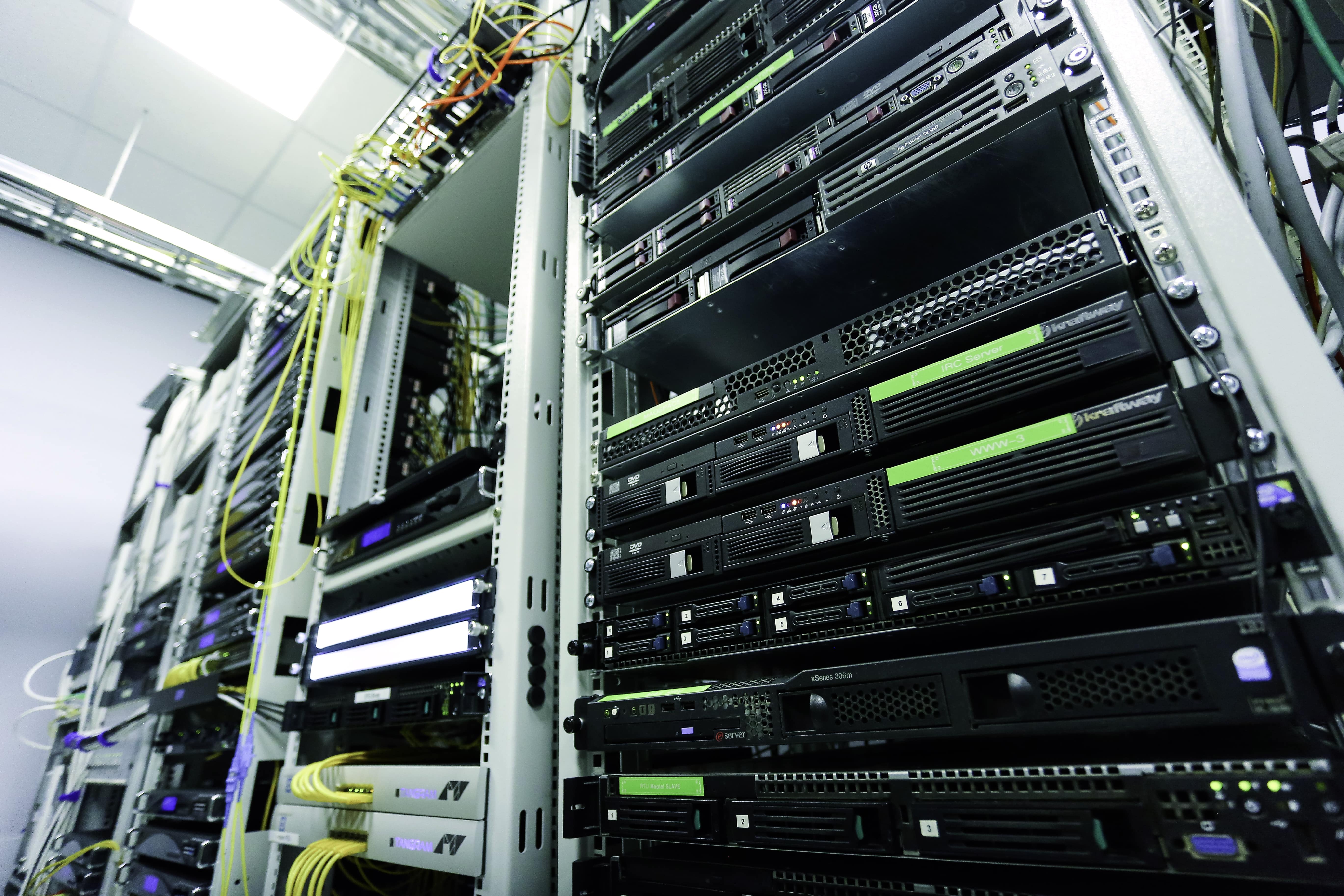 cloud data center servers network