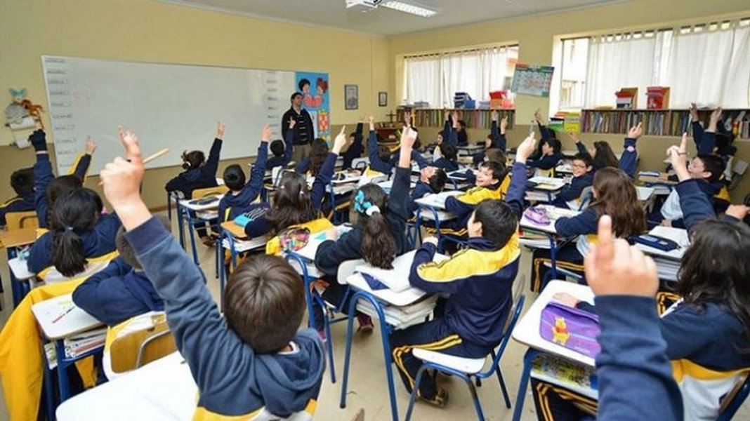 Aula de clases en contexto de educación pública