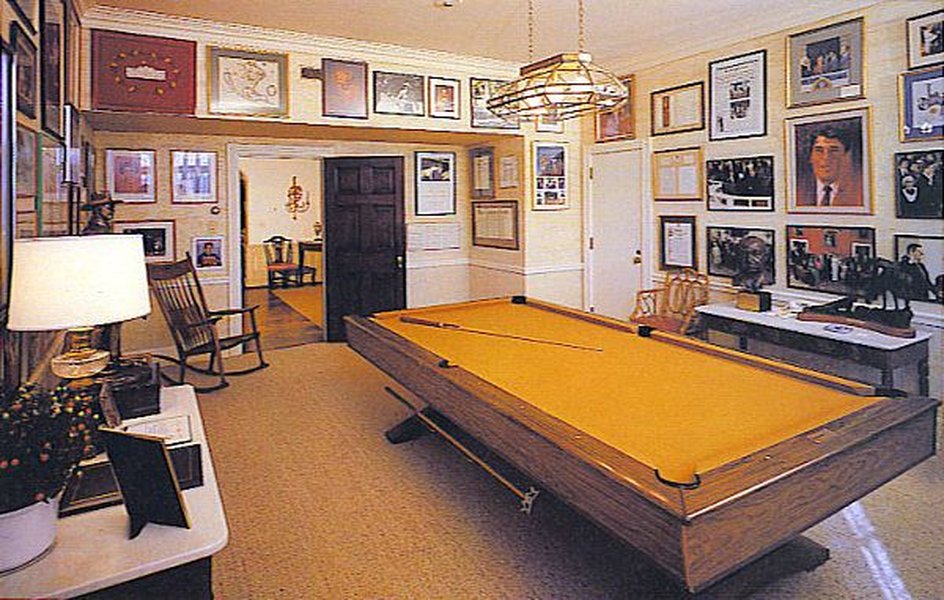 white-house-pool-table-hnldccv8