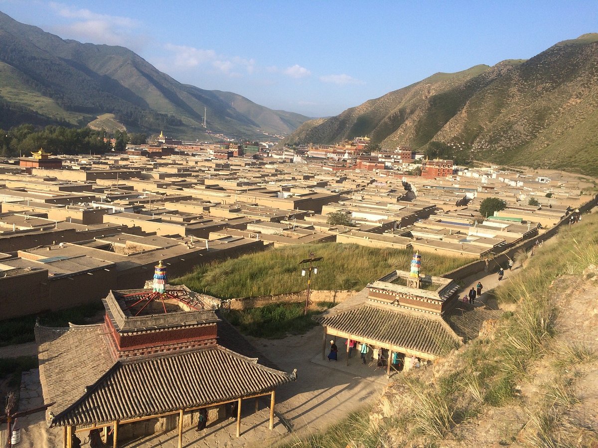 Xiahe scenic landscapes Tibetan monastery