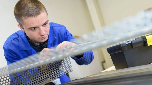 Pole emploi - offre emploi Metallier serrurier (H/F) - Valencin