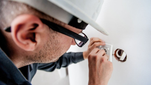 Pole emploi - offre emploi Electricien (H/F) - Concarneau