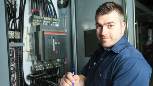 Pole emploi - offre emploi Electricien industriel (H/F) - Brillon