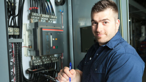 Pole emploi - offre emploi Technicien de maintenance (H/F) - Gorron