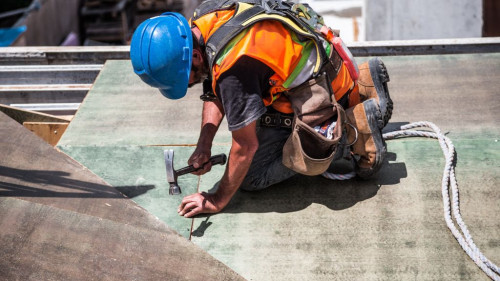 Pole emploi - offre emploi Monteur en construction métallique (H/F) - FONTENAY LE COMTE