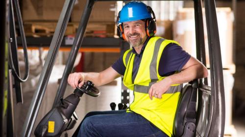 Pole emploi - offre emploi Magasinier préparateur de commandes (H/F) - MARTIGNE SUR MAYENNE