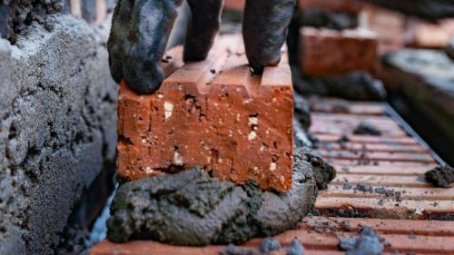 Pole emploi - offre emploi Maçon qualifié (H/F) - PLOUIGNEAU