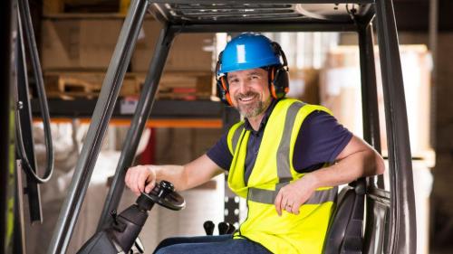 Pole emploi - offre emploi Magasinier cariste (H/F) - AVEIZE