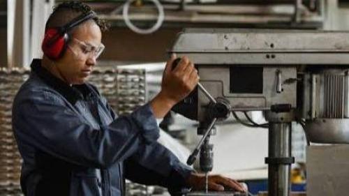 Pole emploi - offre emploi Opérateur cn (H/F) - NEYRON