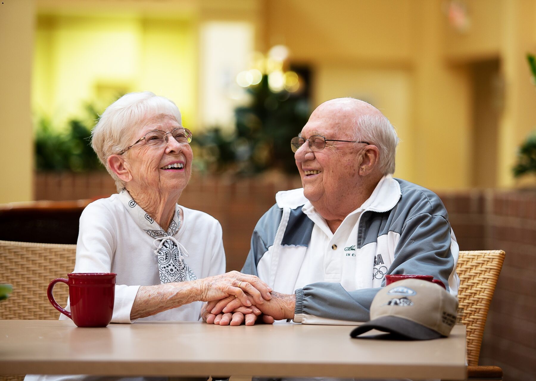 senior couple enjoying assisted living at an Eagle Senior Living community