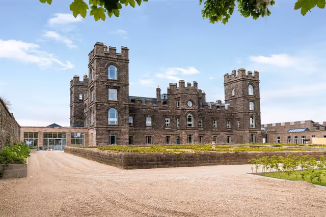 Apt 2, Riber Castle