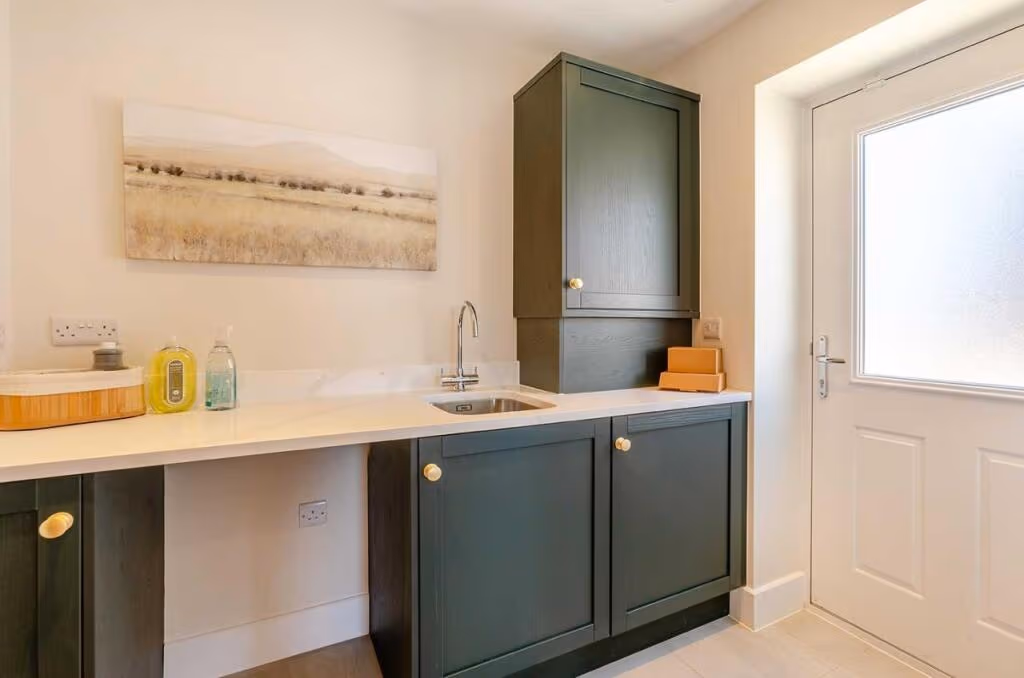 Barrowby Place, off Barrowby Road, Grantham, Lincolnshire, NG31 8AE, photo 5