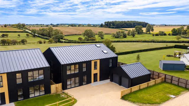 Blackstead House, Mulberry Barns