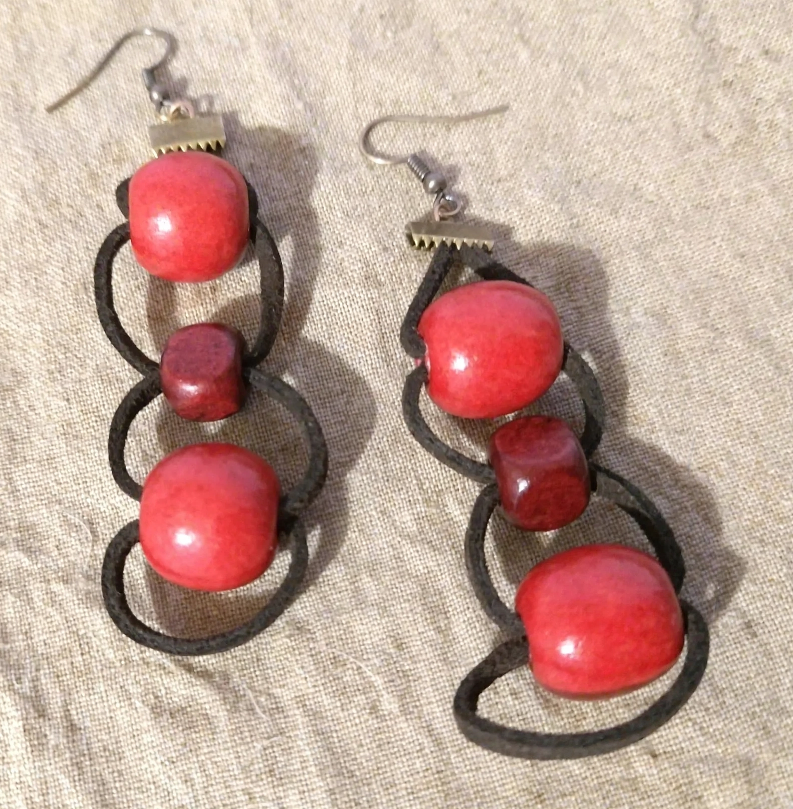 Scarlet Orbit Hoops