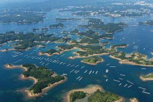 Ago Bay where islands and rafts float (C)ISESHIMA TOURISM&CONVENTION ORGANIZATION