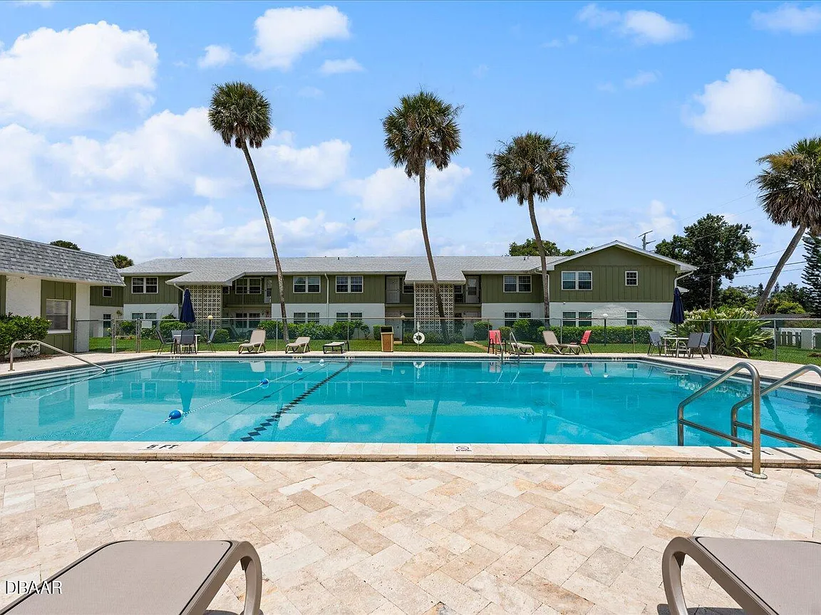 116372_63557_tinymceimage_A-Pool-and-Buildings-webp.webp