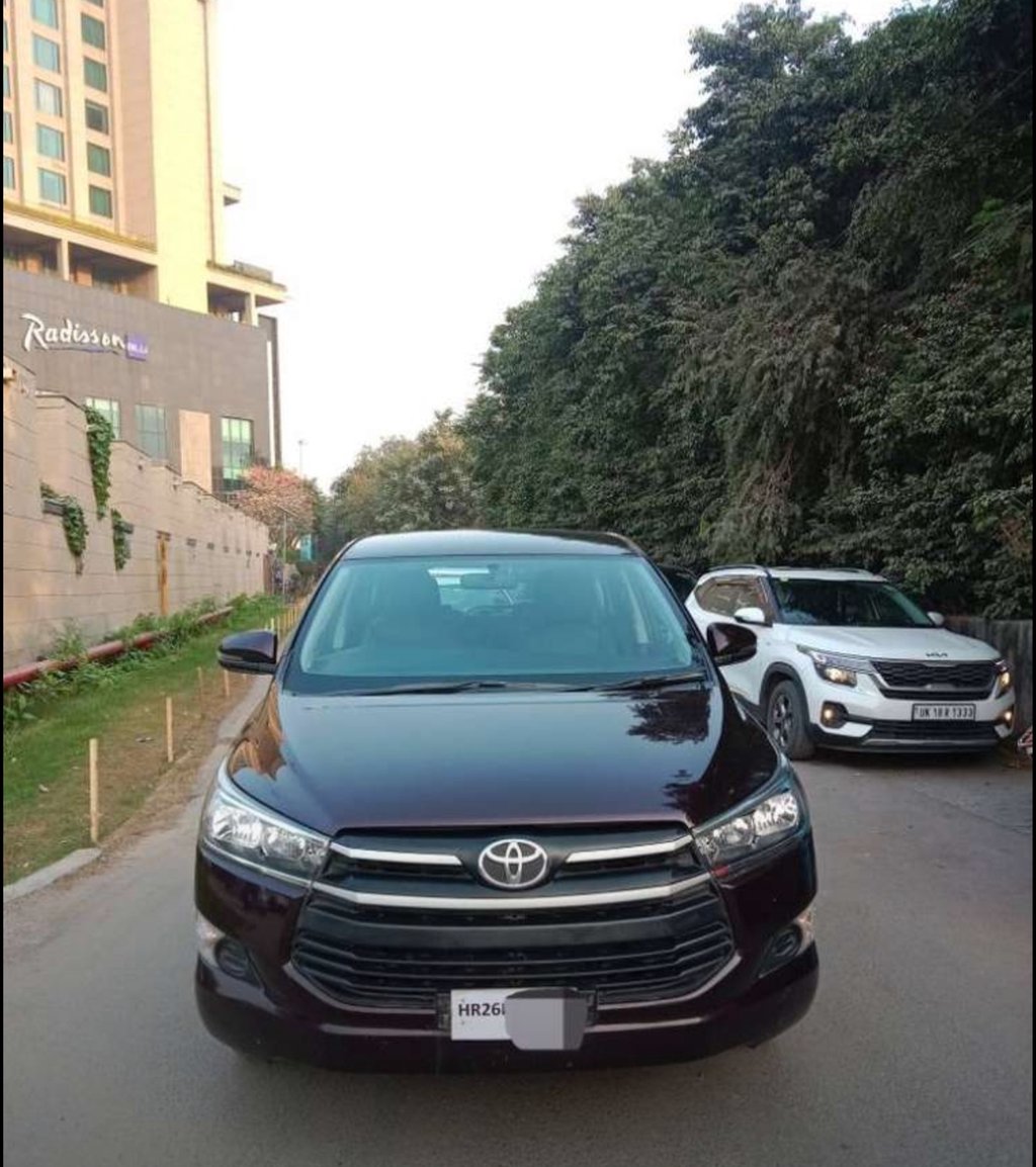 Main Ad Image: TOYOTA INNOVA CRYSTA 2019