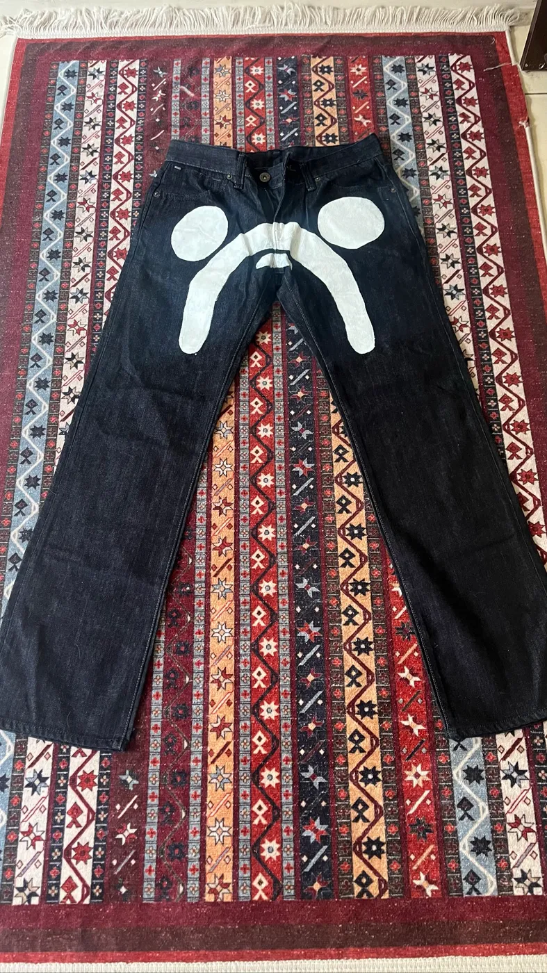 بنطرون أسود بتصميم وجه حزين | Black Pants with Sad Face Design