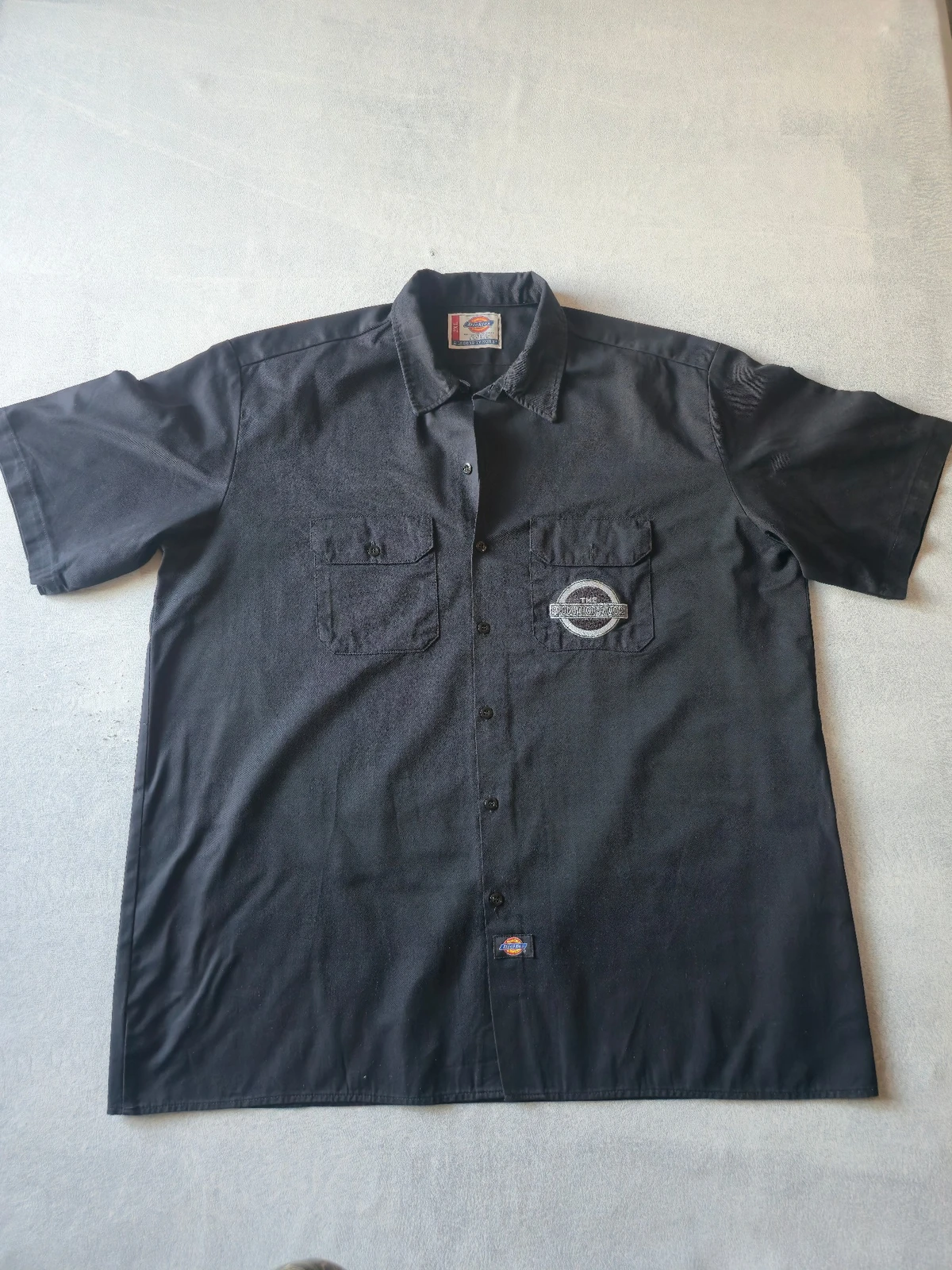 قميص .Dickiesاسود