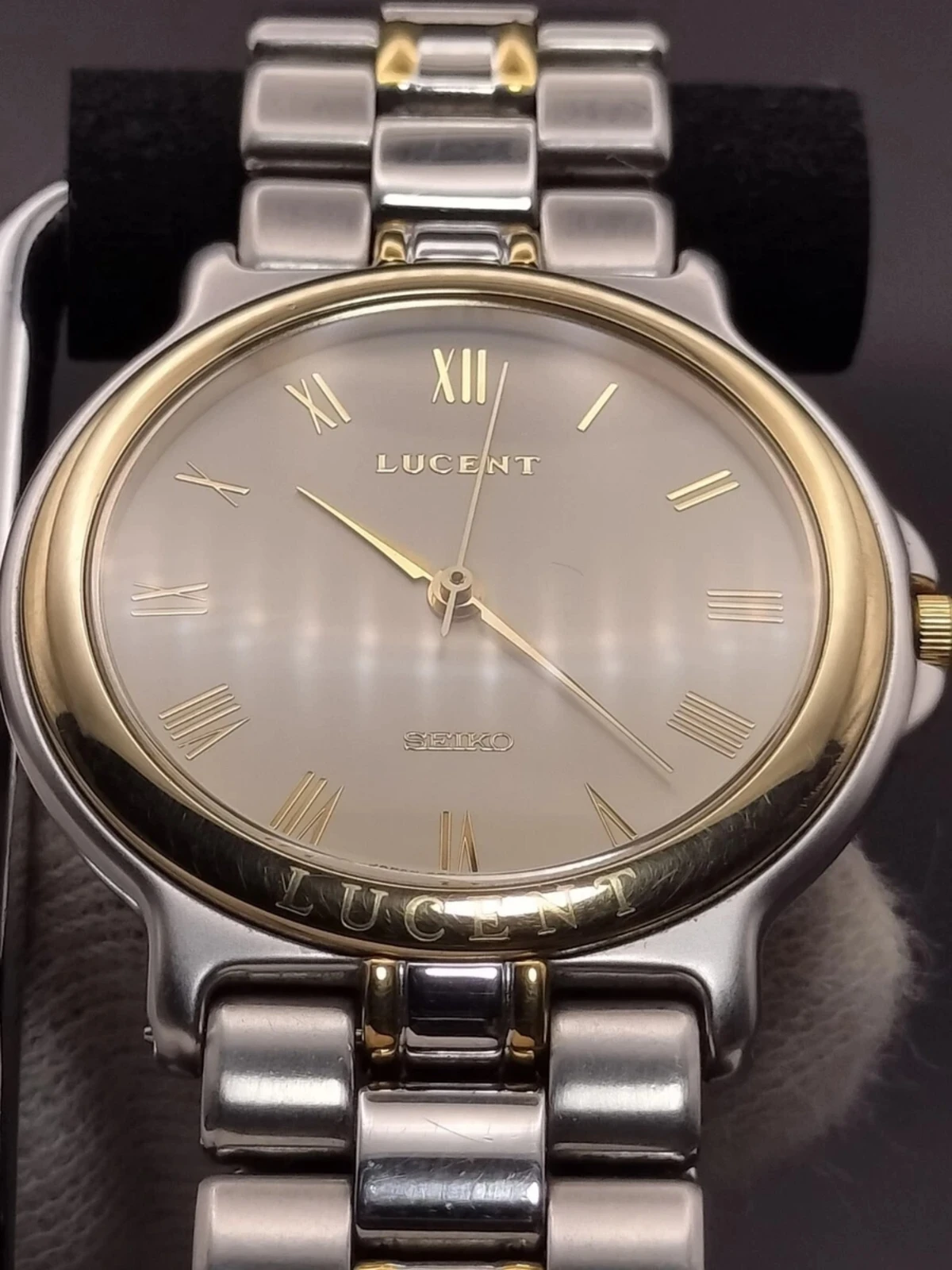 ساعة سيكو لوسنت لونين فضي وذهبي | Seiko Lucent Two-Tone Watch