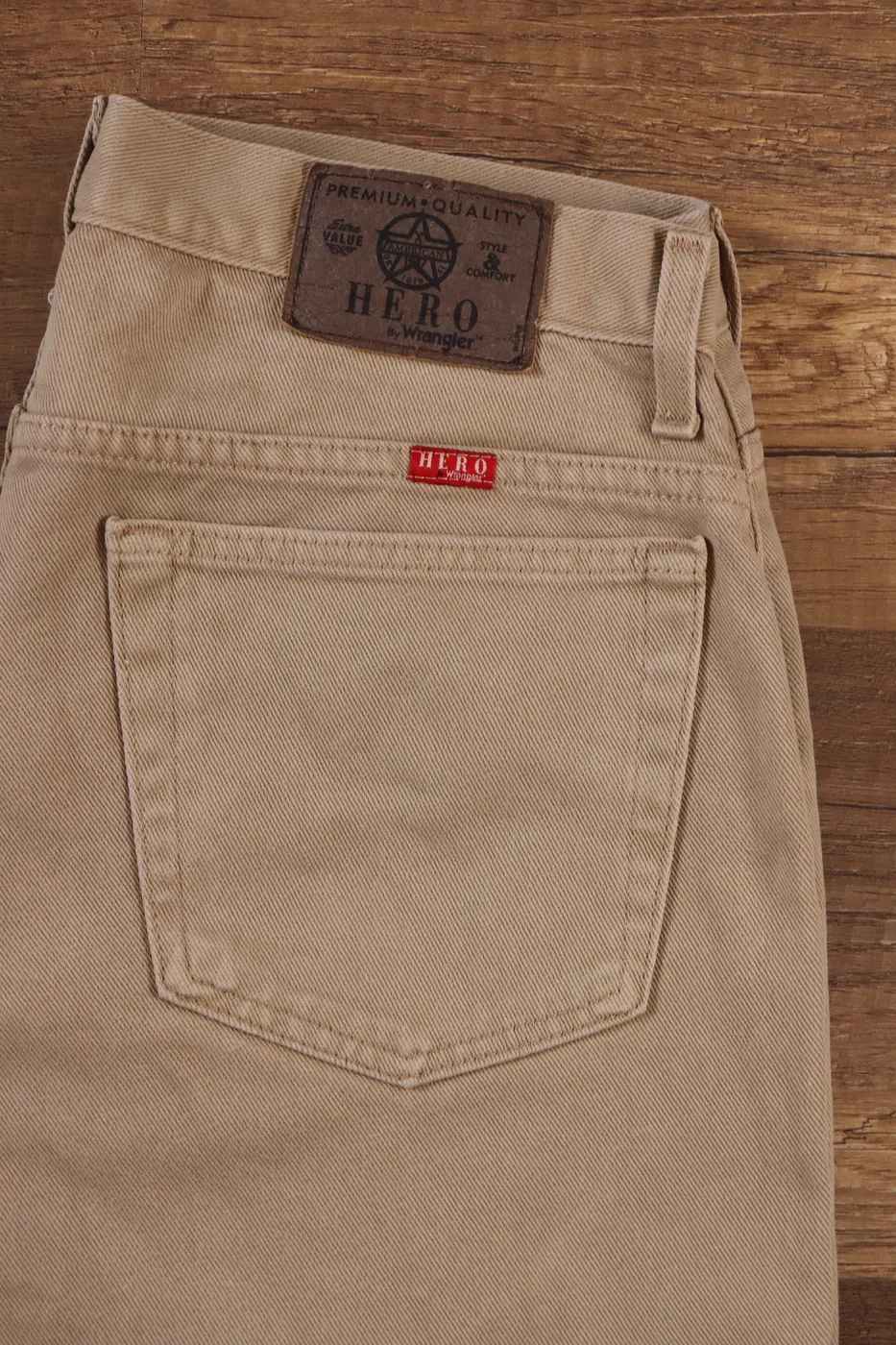 بنطرون HERO by Wrangler لون بيجي