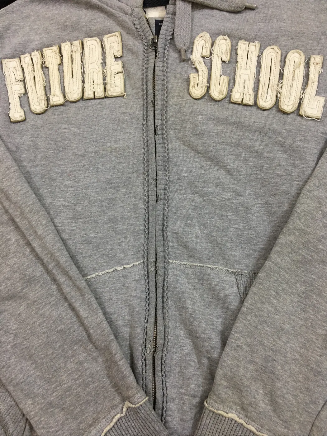 هودي بسحاب لون رمادي | Grey Zippered Hoodie - صورة 3