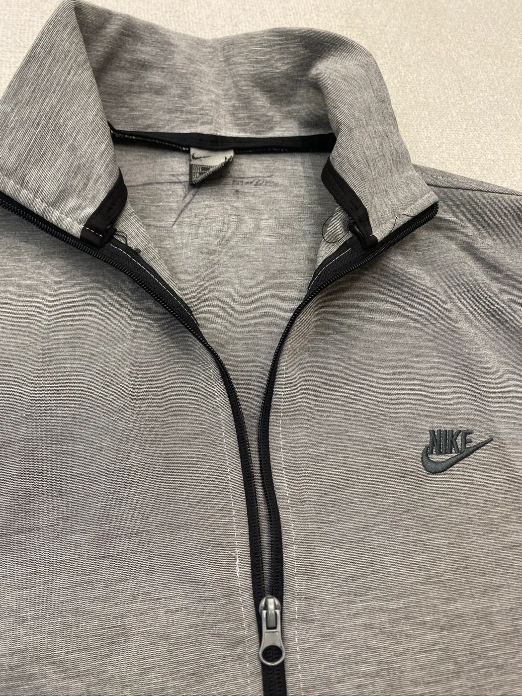 بلوز nike اصلي نضيف كوالتي عالي - صورة 2