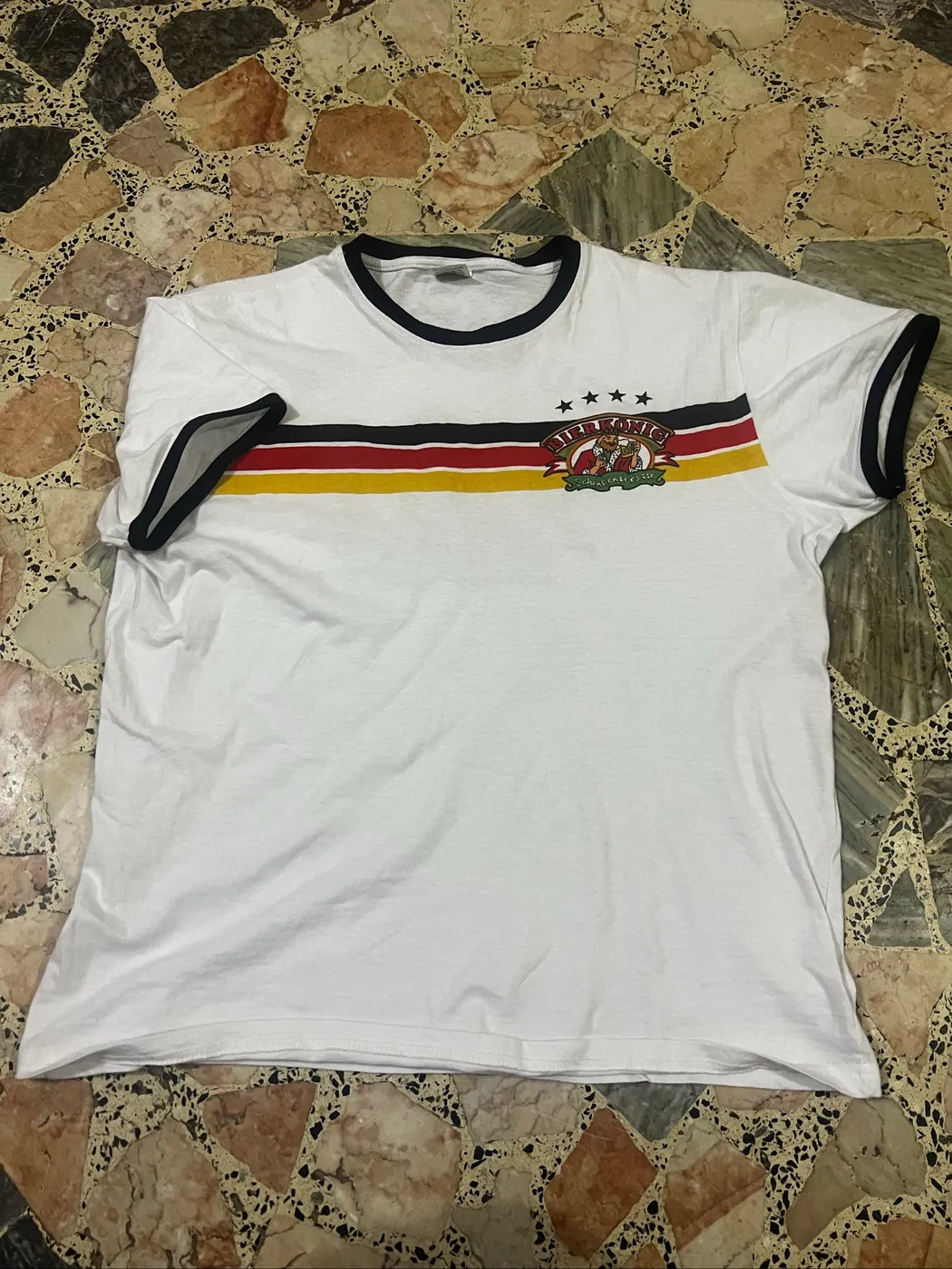 (تيشيرت) تذكاري خاص بـ Bierkönig