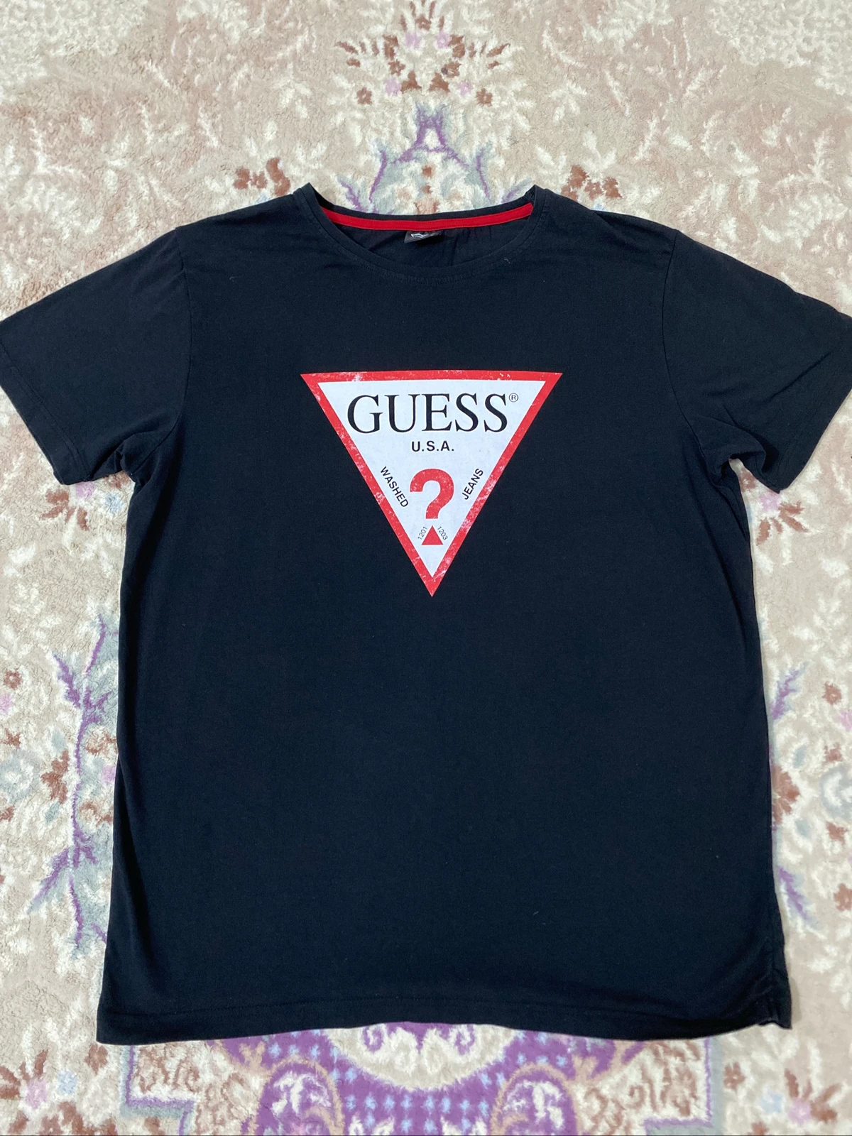 تشرتGUESS