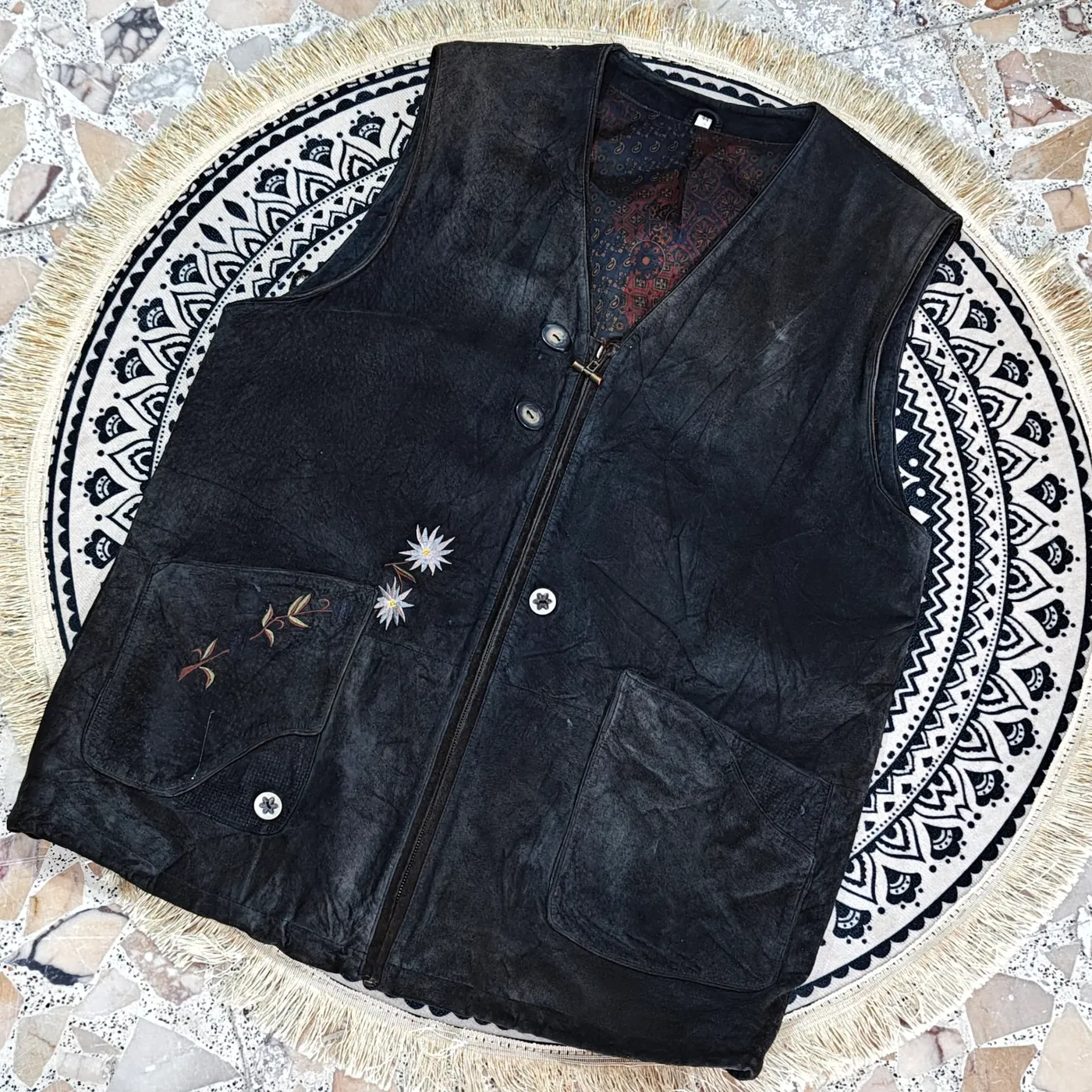 صدرية جلد نسائية مطرزة | Embroidered Women's Leather Vest
