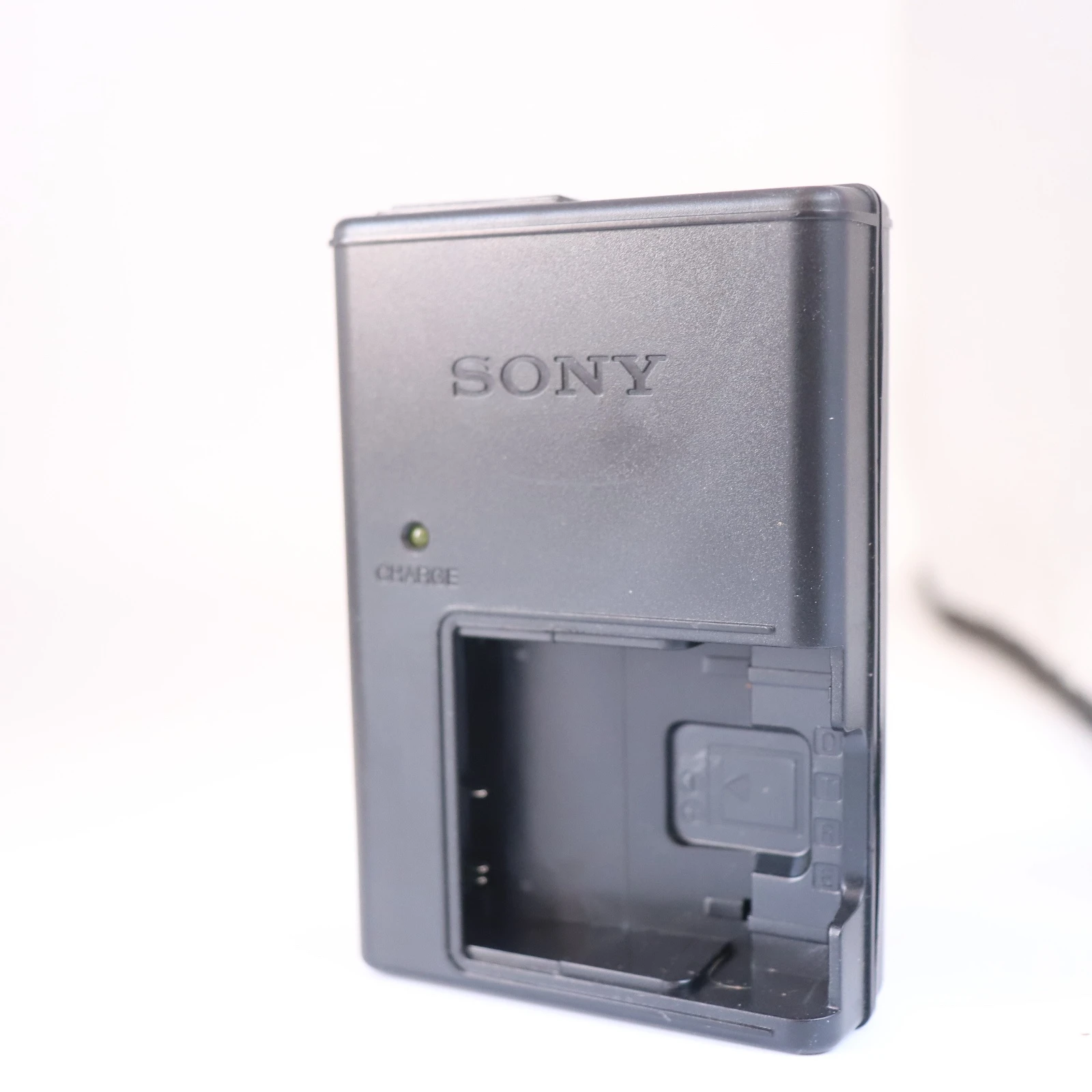 شاحن بطارية سوني BC-CSD | Sony BC-CSD Battery Charger