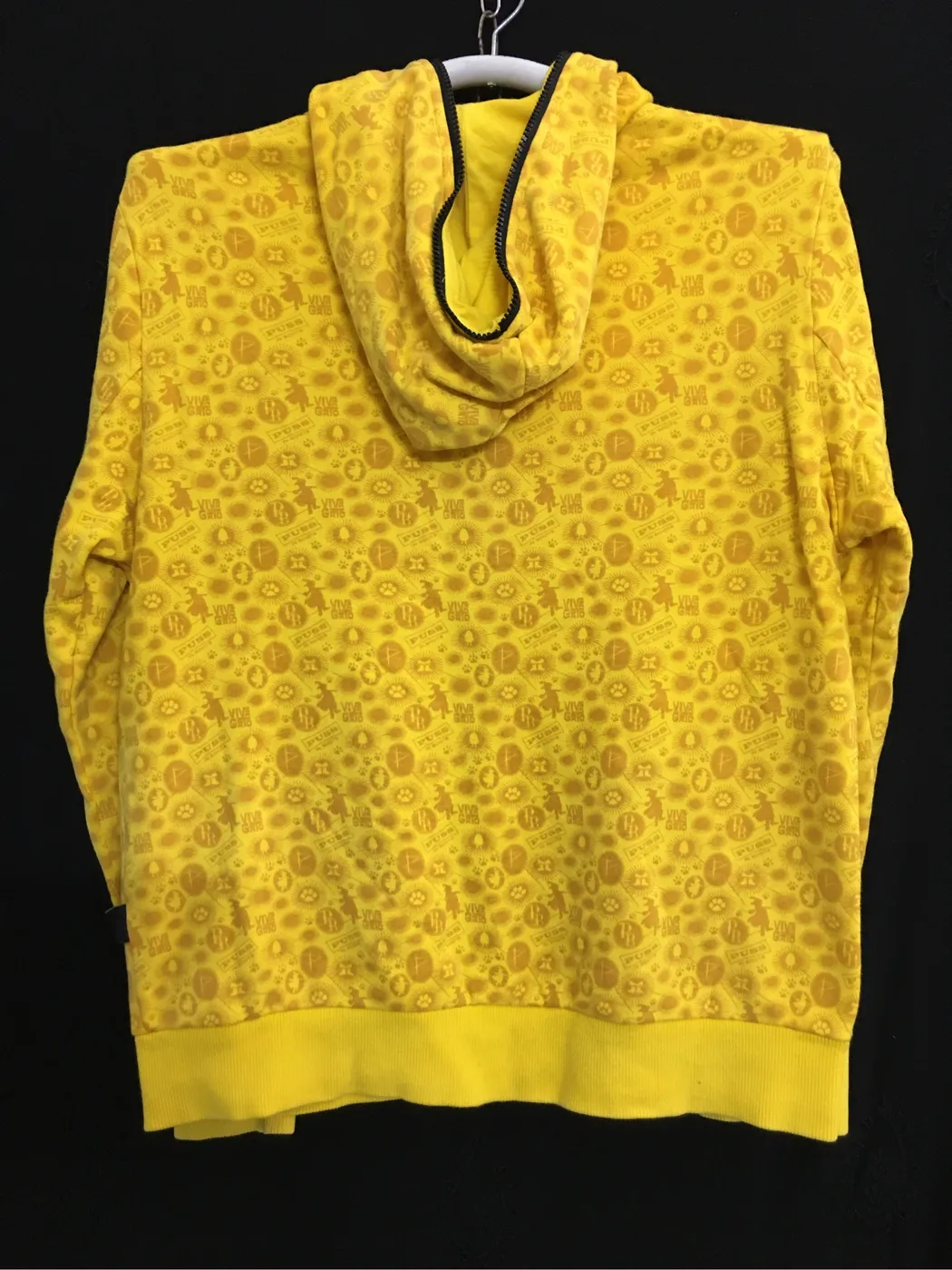 هودي أصفر بطبعة Puss in Boots | Yellow Puss in Boots Print Hoodie - صورة 2