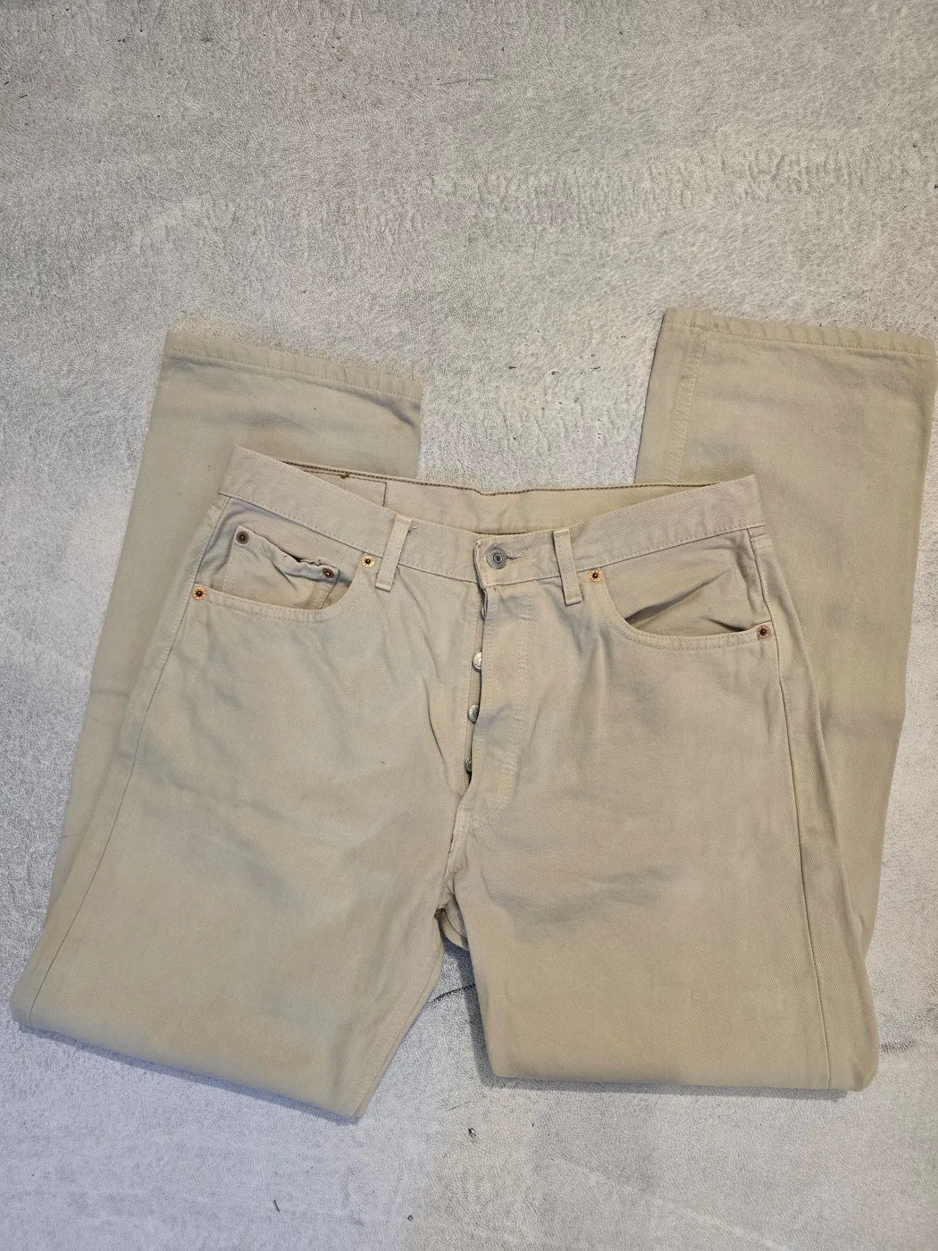 بنطرون جينز Levis  لون بيج - صورة 4