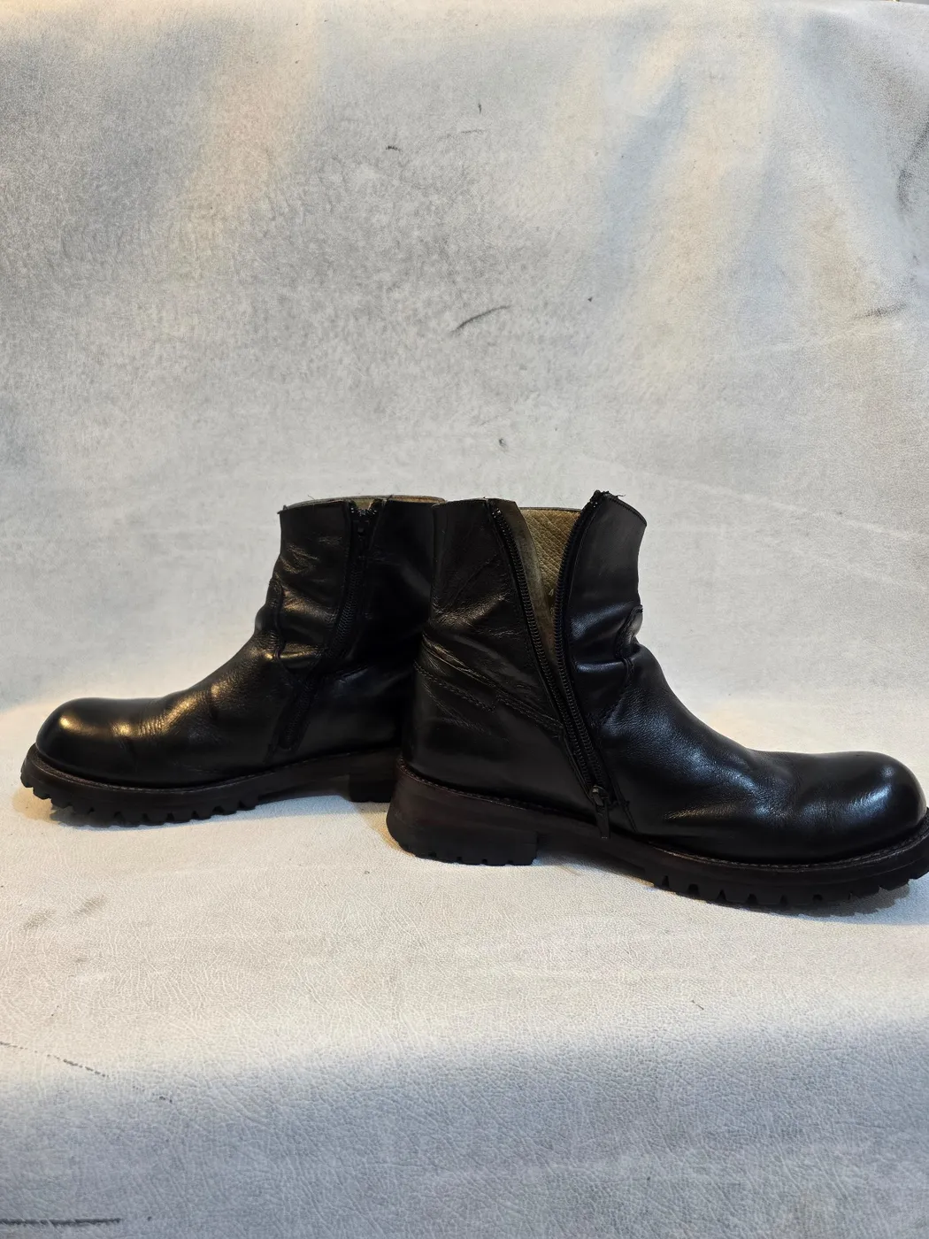 حذاء بوت جلد أسودVintage مكسيكي من  Muro Shoes - صورة 3