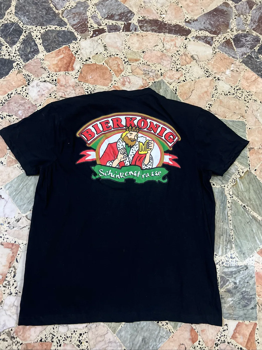 (تيشيرت) تذكاري خاص بـ Bierkönig